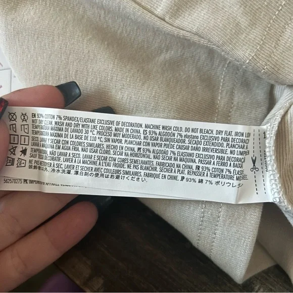 Forever 21 Paris Sport Club Cream & Black Tank Top Sz Small NWT - Picture 5 of 5